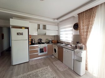 GÜLLÜK MERKEZDE BAKIMLI SATILIK 2+1 DAİRE