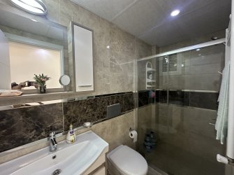 GÜLLÜK'TE DENİZ MANZARALI EŞYALI 2+1 DAİRE