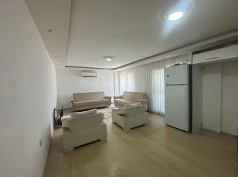 GÜLLÜK MERKEZDE DENİZE 50 METRE UZAKLIKTA HAVUZLU SİTEDE 2+1