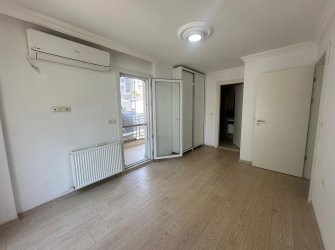 GÜLLÜK MERKEZDE DENİZE 50 METRE UZAKLIKTA HAVUZLU SİTEDE 2+1