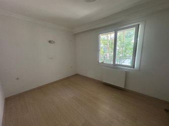 GÜLLÜK MERKEZDE DENİZE 50 METRE UZAKLIKTA HAVUZLU SİTEDE 2+1