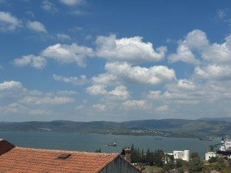 DENİZ MANZARALI GENİŞ BAHÇE KULLANIMLI MÜSTAKİL EV