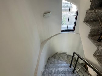 DENİZ MANZARALI TRİPLEKS ÖZEL HAVUZLU VİLLA