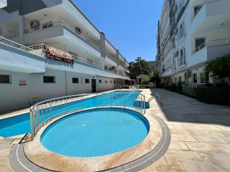 DENİZE 50 METRE MESAFEDE HAVUZLU SİTEDE 2+1 SATILIK DAİRE