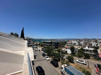 Sahile 50m, Havuzlu Sitede Deniz Manzaralı Dubleks Daire