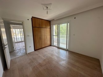 Sahile 50m, Havuzlu Sitede Deniz Manzaralı Dubleks Daire