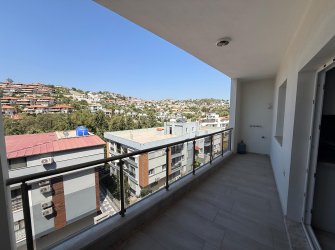 Güllük'te Deniz Manzaralı Sahile Yakın, Eşyalı Satılık 2+1 Daire