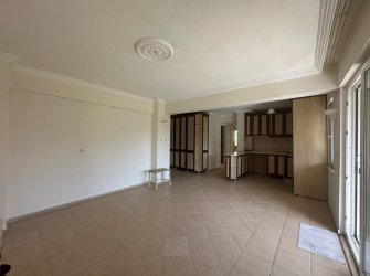 GÜLLÜK'ÜN MERKEZİNDE SAHİLE 100 METRE SATILIK 2+1 DAİRE