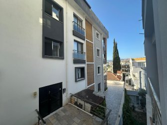 Güllük'te Denize 50m, Site İçinde Eşyalı 1+1 Daire