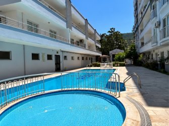 Güllük'te Denize 50m, Site İçinde Eşyalı 1+1 Daire